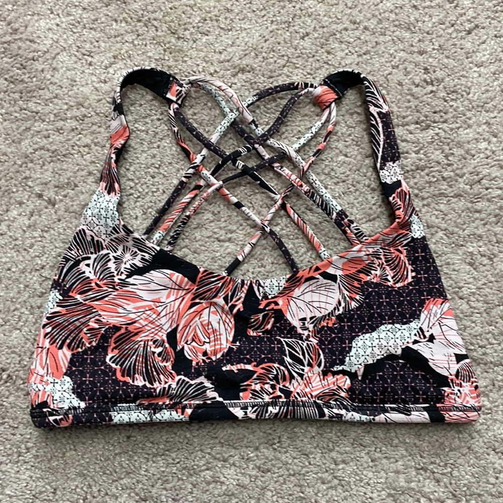 Lululemon Free to be Wild Sports Bra